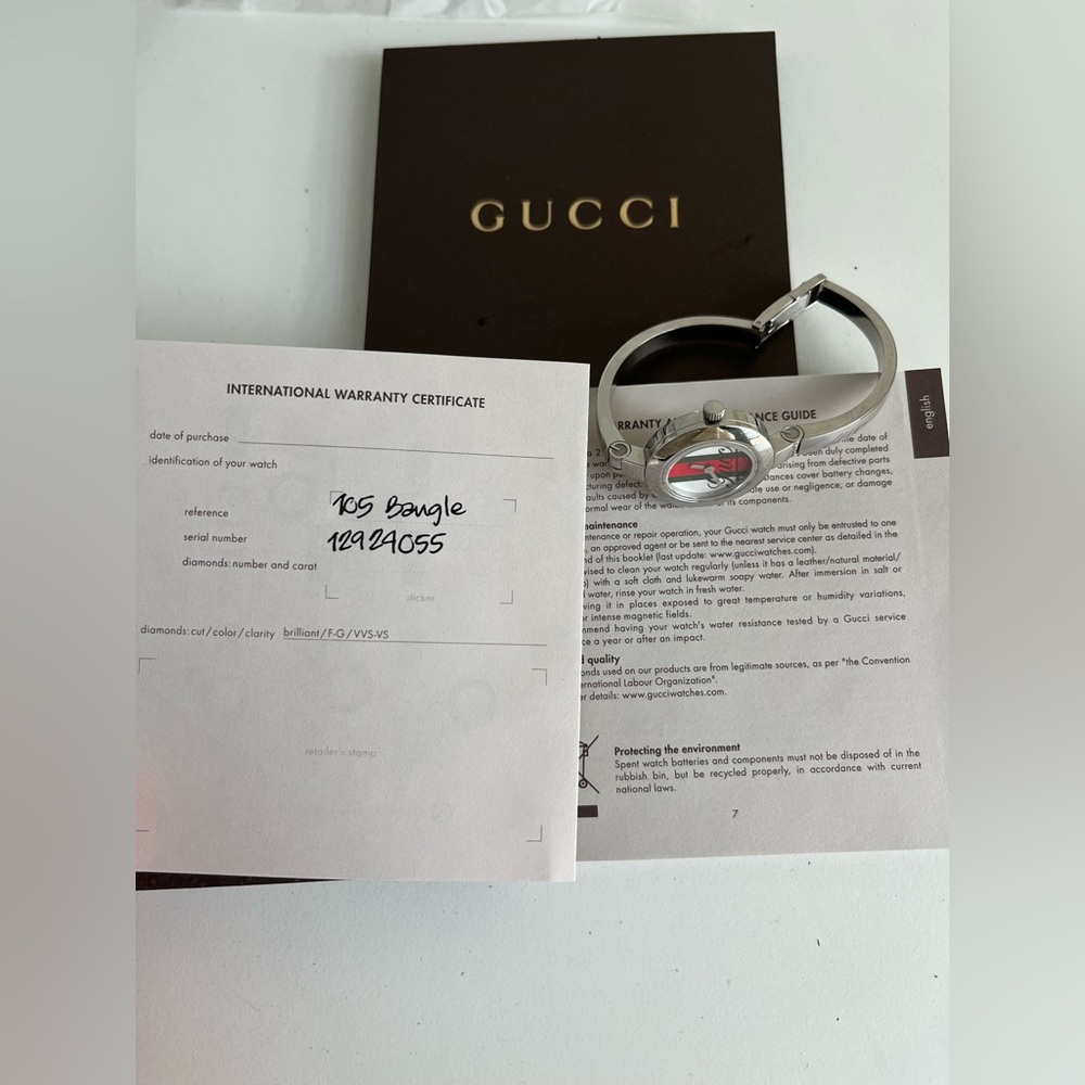 Gucci bangle 105 ladies Watch model YA105518 sherry line. - Picture 4 of 15